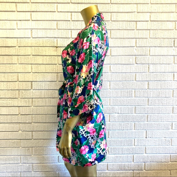 EUC VICTORIAS SECRET SILK FLORAL PRINT ROBE O/S - Picture 2 of 8